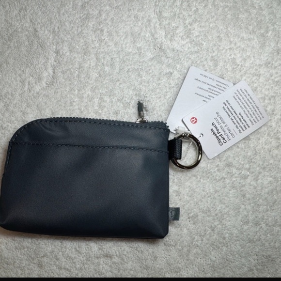 Lululemon Clipable Card Pouch -Oil Grey/ Black Night - Picture 3 of 4